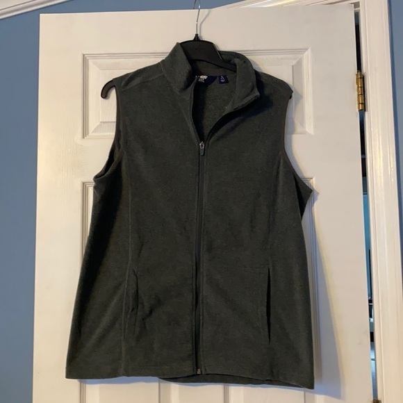 Lands End 100% polyester vest; size large - Picture 1 of 4